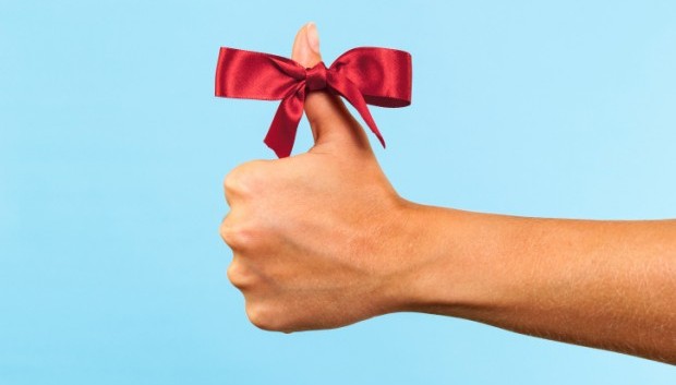 4 Ways to Attract Holiday Shoppers on Facebook