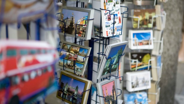 How VR Postcards Enhance Email Marketing Success